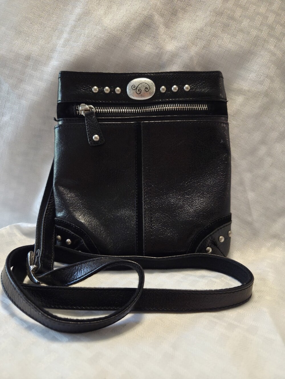 BRIGHTON Black Crossbody Bag Pebbled Leather Studded Ajustable Strap Purse